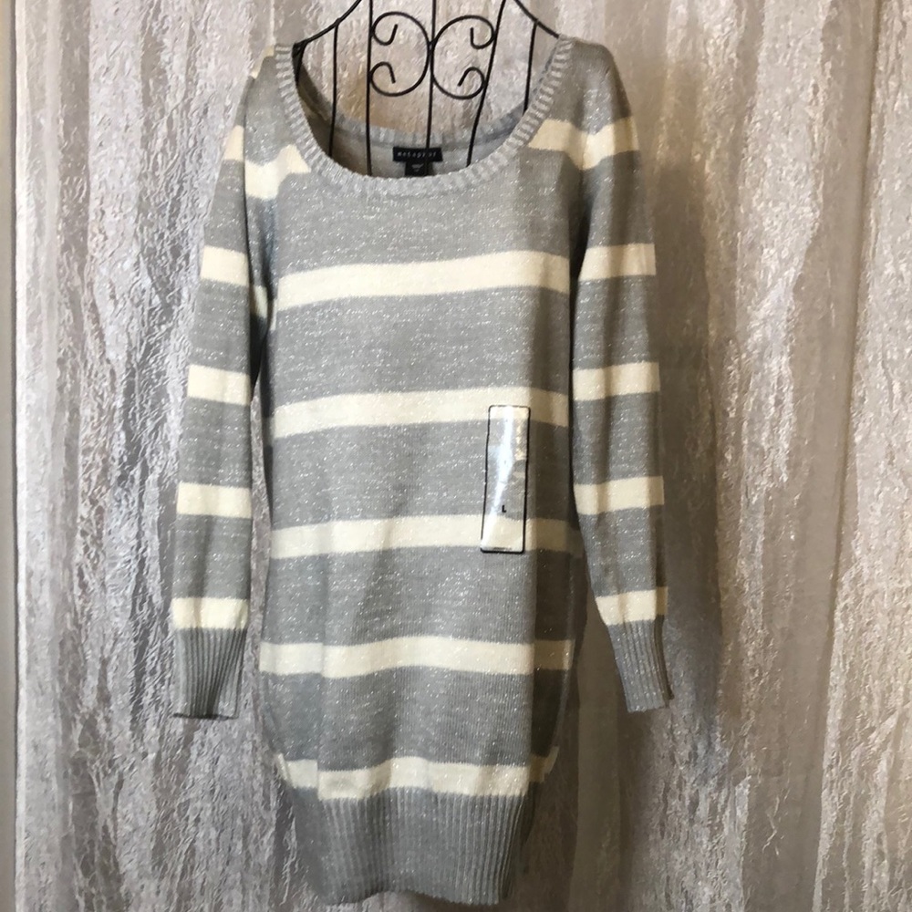 METAPHOR sweater